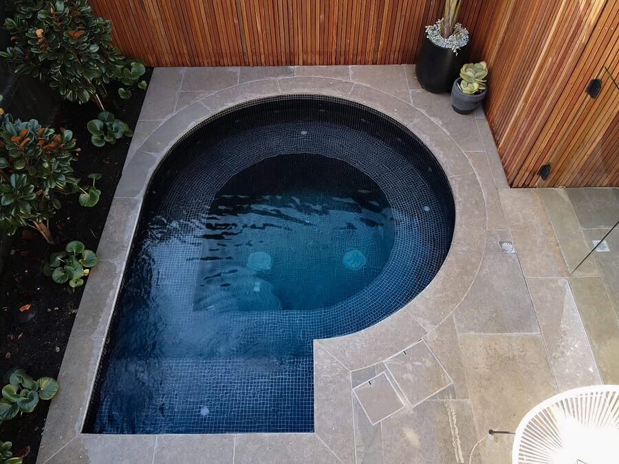 plunge pool Hughesdale