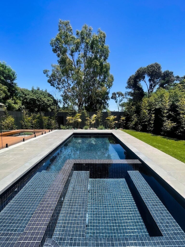 Bulleen Infinity pool design with spa