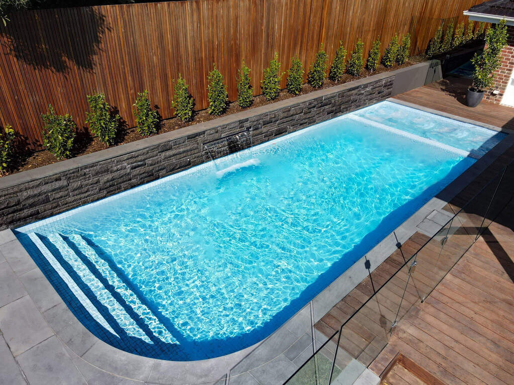 Ringwood infinity pool installed