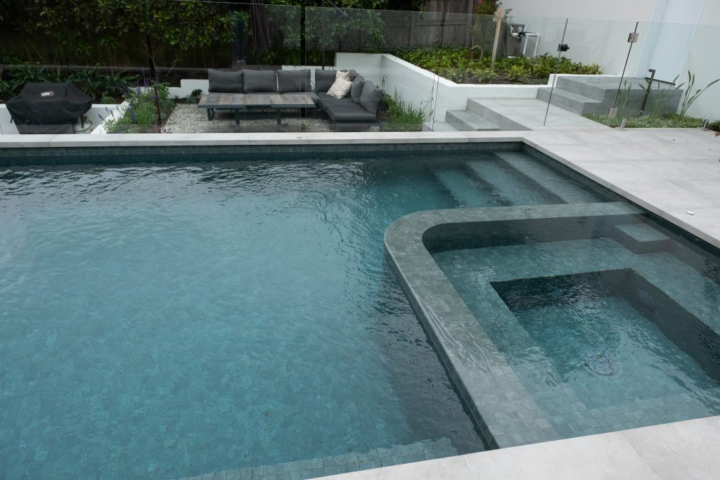 concrete pool build