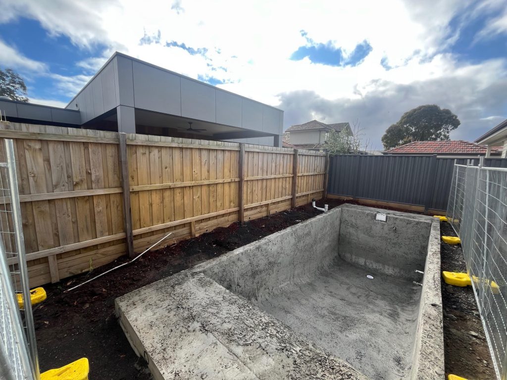 pool tile colour before Pascoe Vale