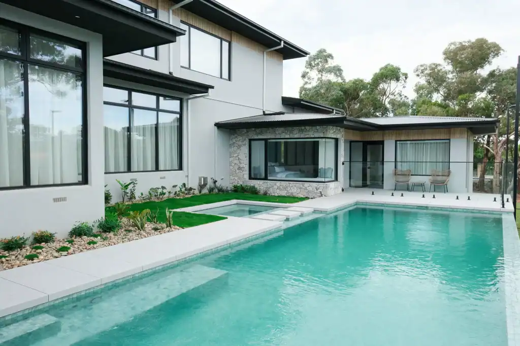 Factors That Influence Pool Cloudiness