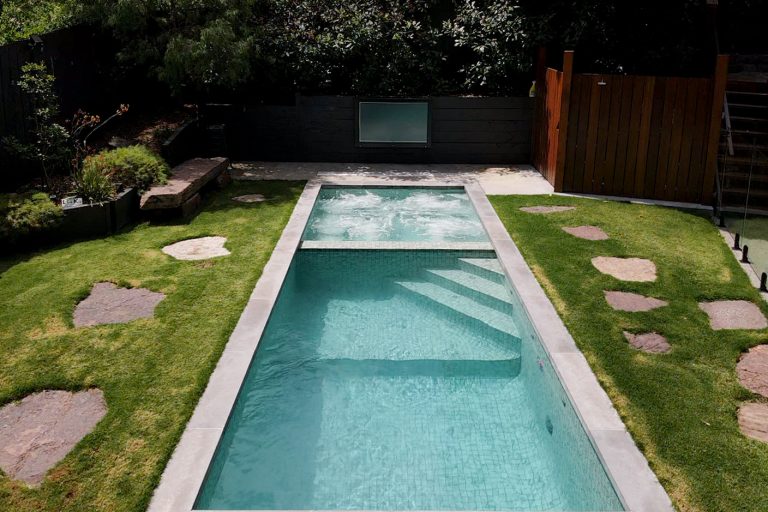 Luxury Pool Builders